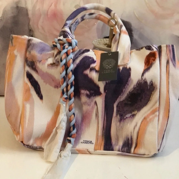 ! NWT! Vince Camuto Amia Blooming Brushstroke Print Canvas Tote Purse - Picture 1 of 7